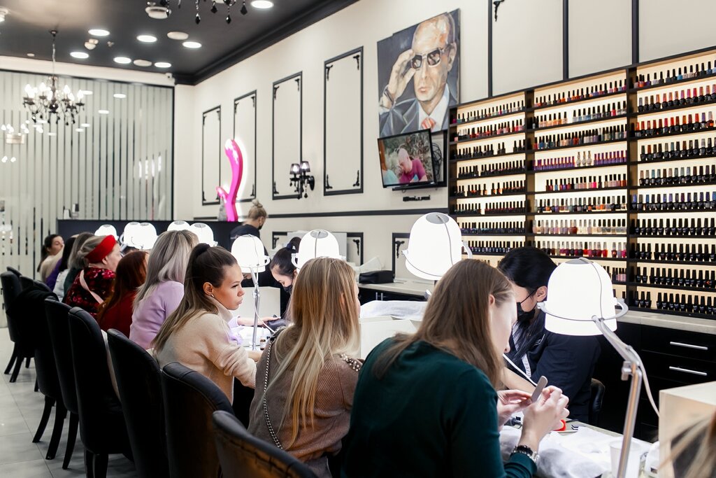 Manicure in Russia